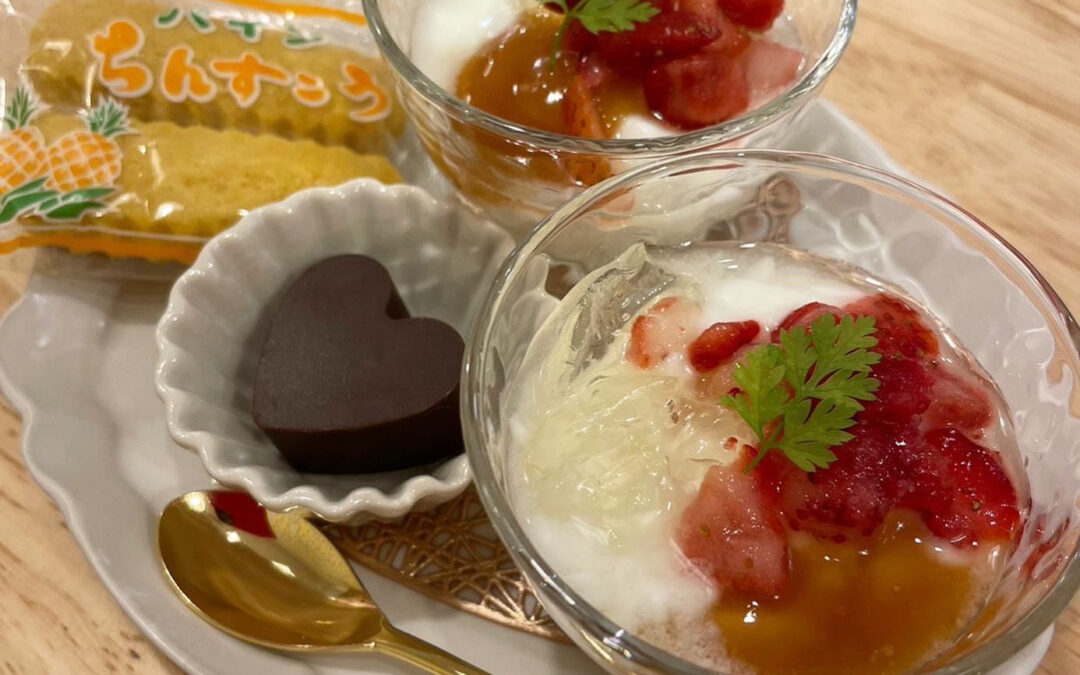 マヌカハニーとクローバーハニーの